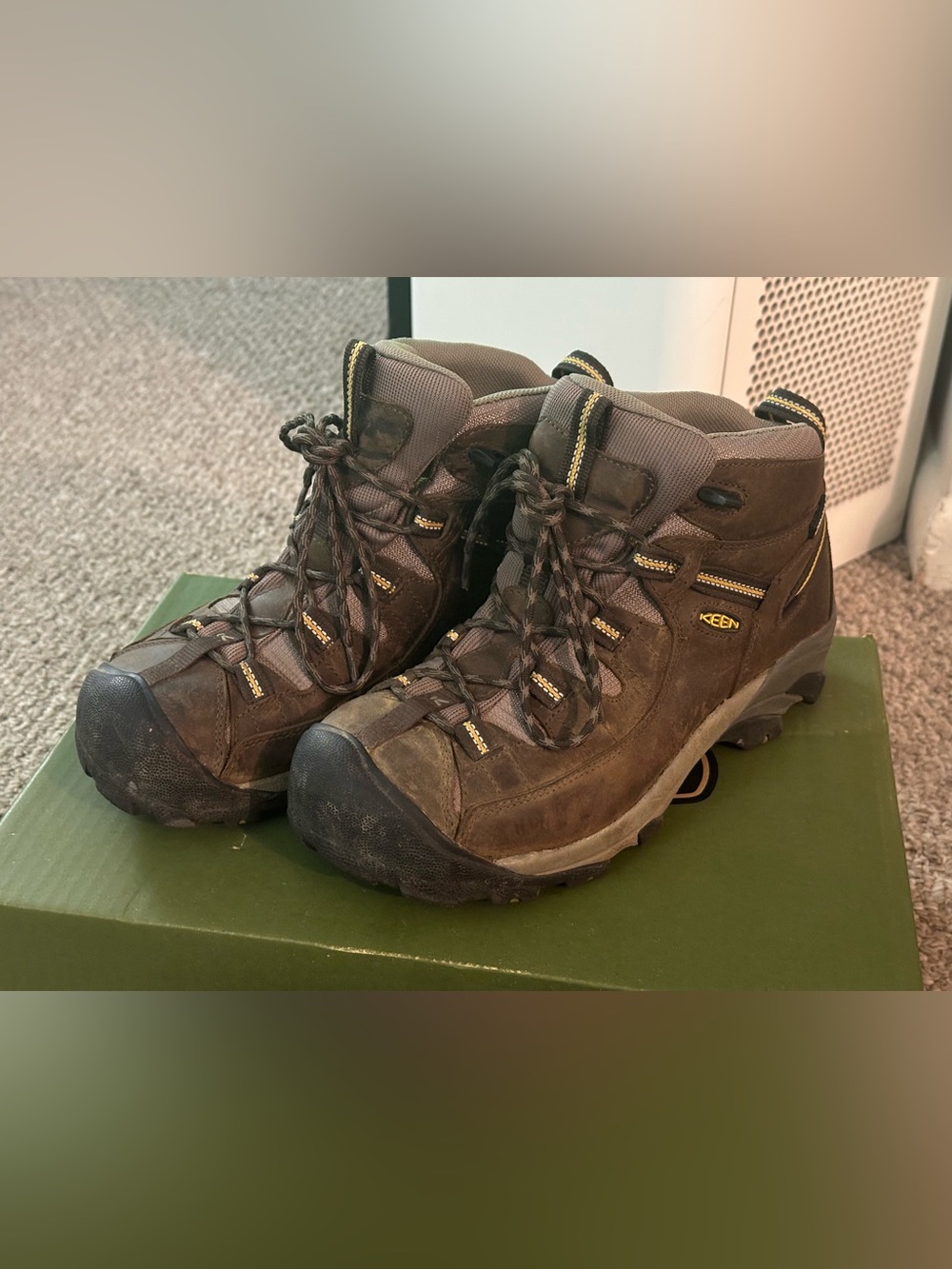 KEEN Targhee II hiking boots